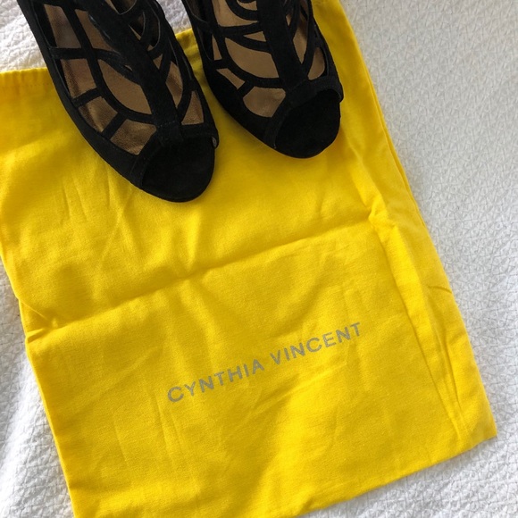 Cynthia Vincent Black Suede Heels - NWOT - Picture 6 of 8